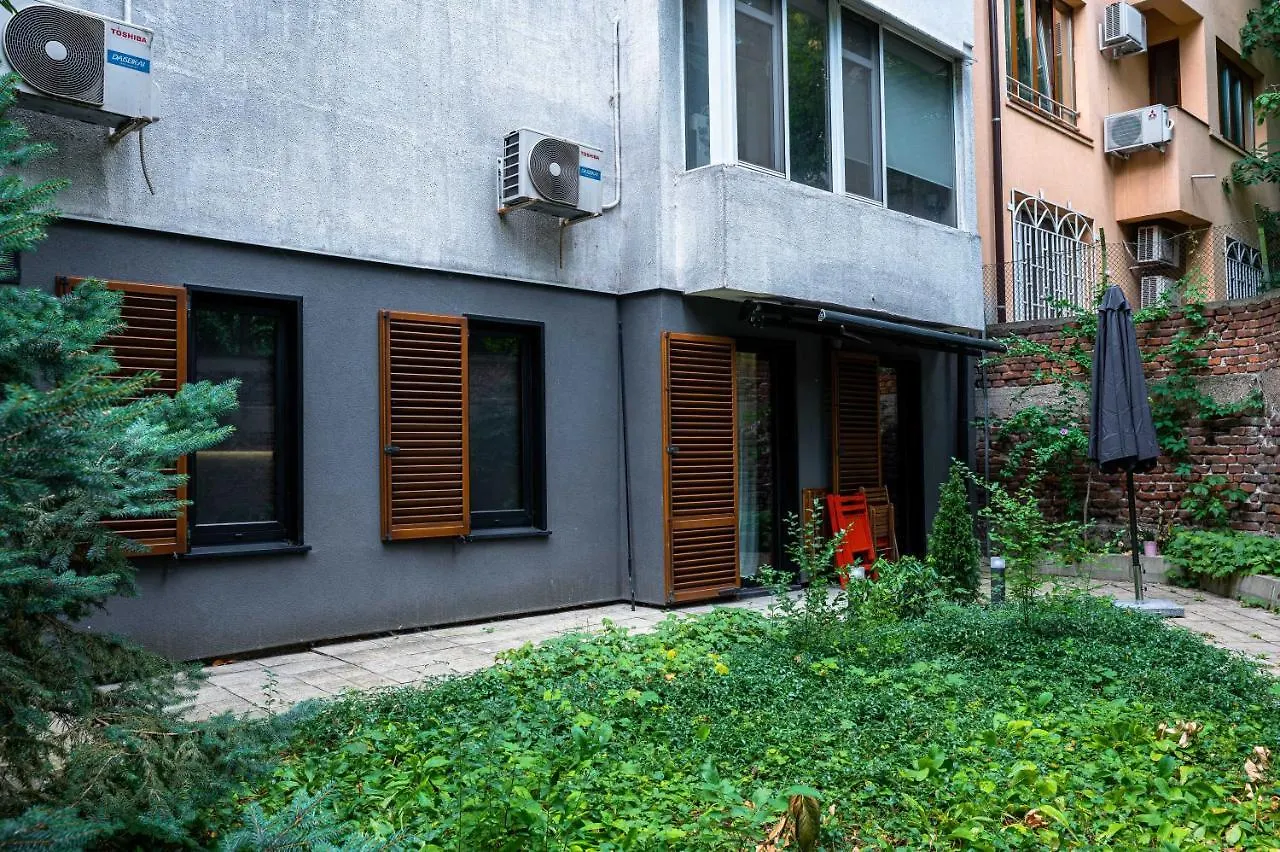 Central Cozy&Modern Studio With Garden Sofia Bulgarien
