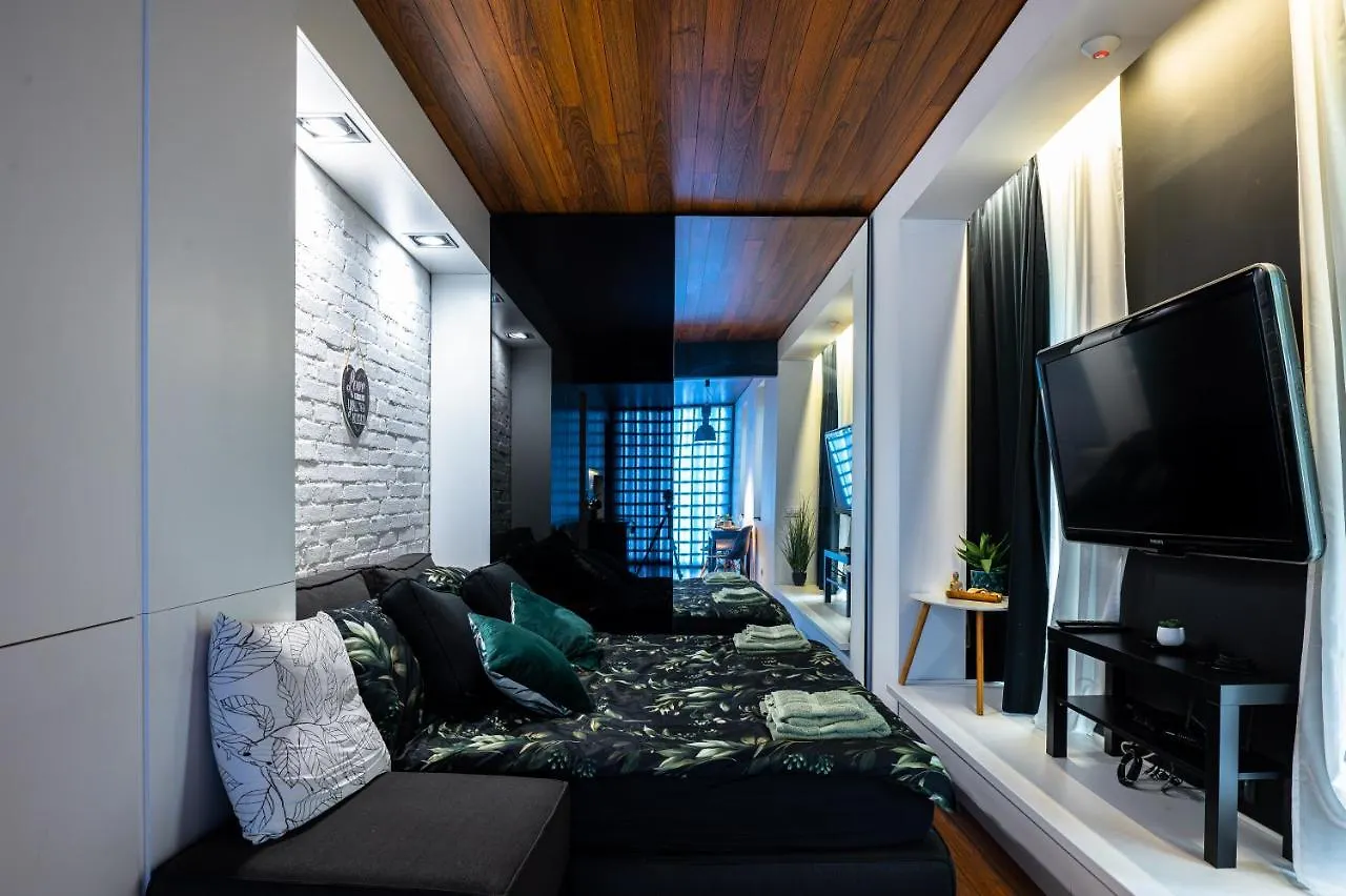 Central Cozy&Modern Studio With Garden 소피아