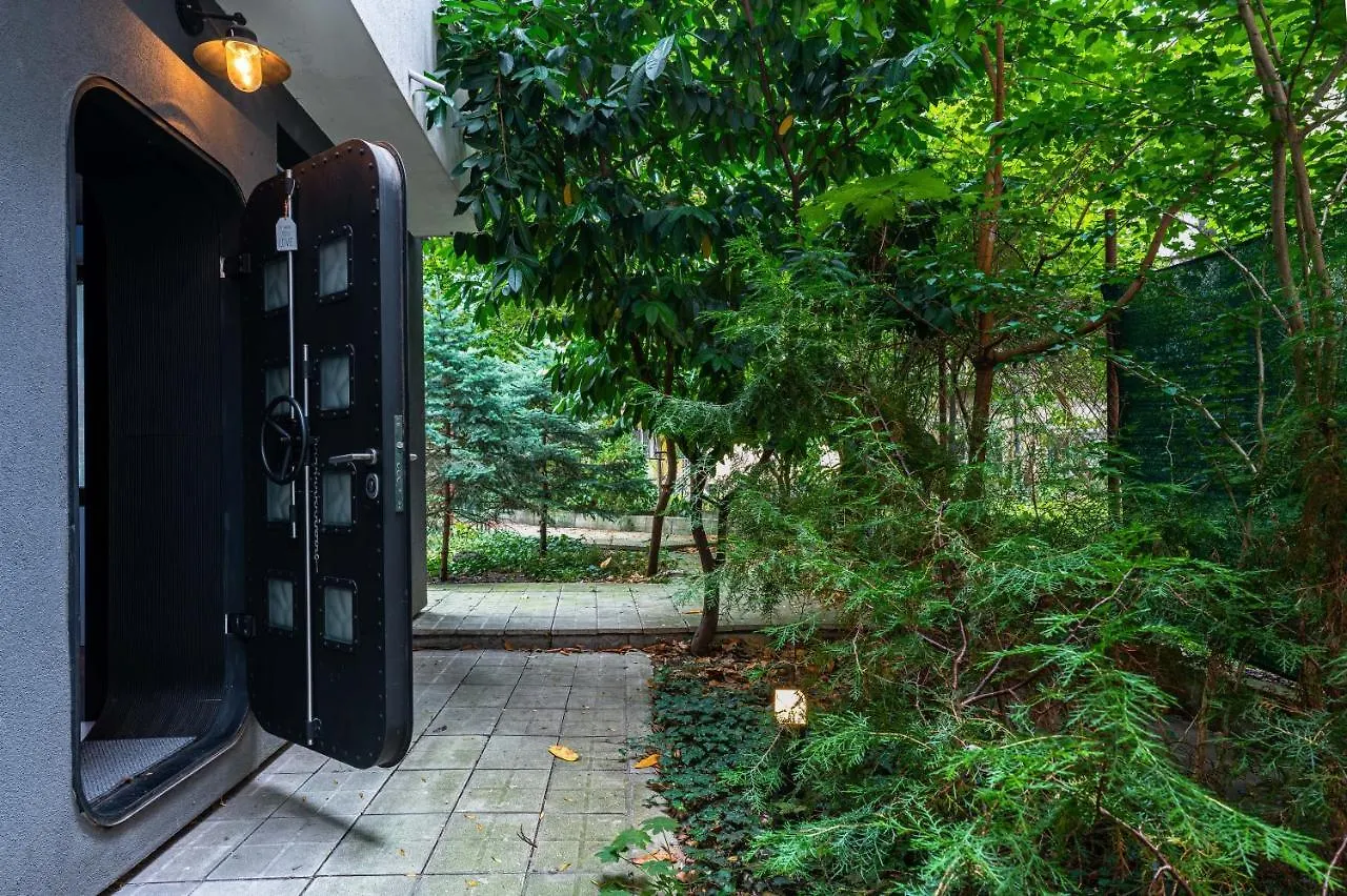 アパート Central Cozy&Modern Studio With Garden ソフィア ブルガリア